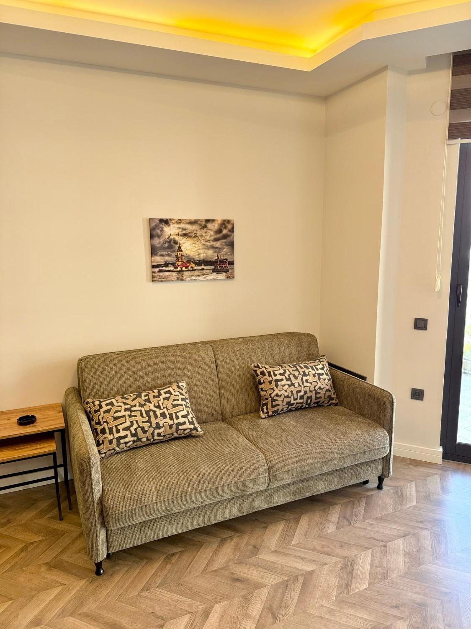 Sa Apartments! Sea View Beachfront Daire *